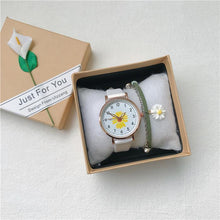 Load image into Gallery viewer, Daisy Flower Vintage Elegant Watch