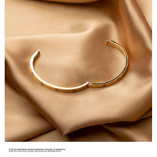 Load image into Gallery viewer, Luxury Bracelet (Buy 1 get 1 Free)