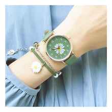 Load image into Gallery viewer, Daisy Flower Vintage Elegant Watch