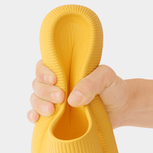 Load image into Gallery viewer, Intelligente druckentlastende, superweiche, rutschfeste Slipper-Sandalen mit dicker Sohle