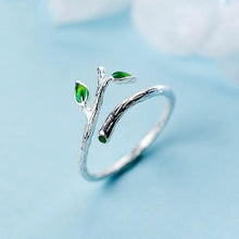 Load image into Gallery viewer, Green Vine Silver Ring
