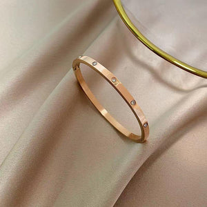 Luxury Bracelet (Buy 1 get 1 Free)