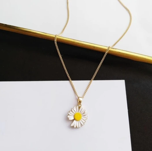 Daisy Necklace
