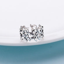 Load image into Gallery viewer, Silver Leaf Ring
