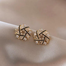 Load image into Gallery viewer, Black &amp; Gold Flower Earrings
