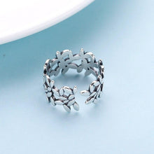 Load image into Gallery viewer, Silver Leaf Ring
