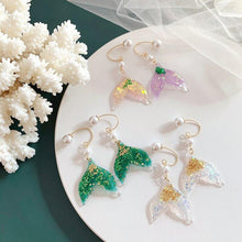 Load image into Gallery viewer, Glitter Mermaid Pearl Earrings

