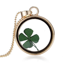 Load image into Gallery viewer, Dried Flower Necklace
