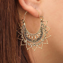 Load image into Gallery viewer, Bohemian Flower Hoop Earrings
