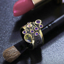Load image into Gallery viewer, Black &amp; Gold Vintage Crystal Ring
