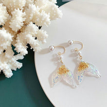 Load image into Gallery viewer, Glitter Mermaid Pearl Earrings

