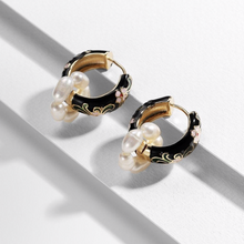 Load image into Gallery viewer, Gold &amp; Pearl Flower Earrings
