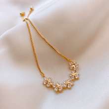 Load image into Gallery viewer, Crystal Flower &amp; Star Bracelet

