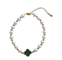 Load image into Gallery viewer, Clover &amp; Pearl Bracelet
