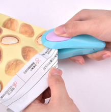 Load image into Gallery viewer, Kitchen Accessories Tools Mini Portable Food Clip Heat
