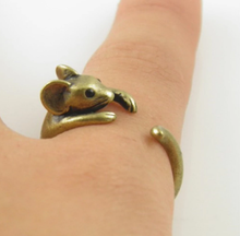 Load image into Gallery viewer, Vintage Brass Knuckle Ring Adjustable Mouse Animal
