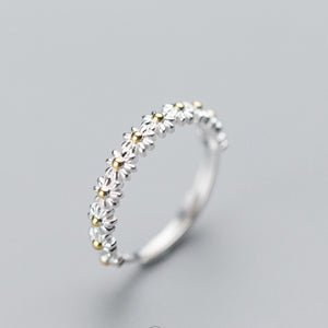 Silver Daisy  Adjustable Ring