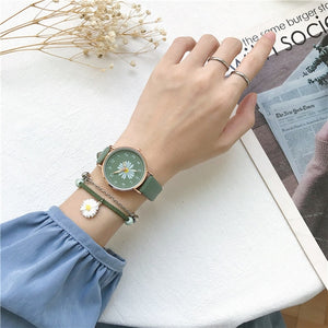 Daisy Flower Vintage Elegant Watch