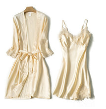 Load image into Gallery viewer, WARMSELLING Silk™ 2021 Lace Mulberry Silk 5 Piece Pajama Set
